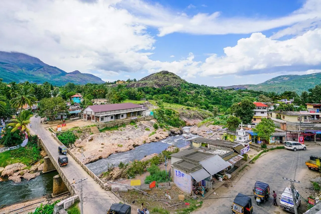 Oyo Preferred 15647 River View Inn مونار